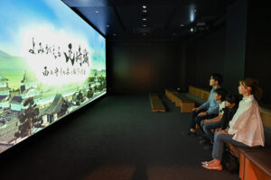 ワイド10mの大型VR映像